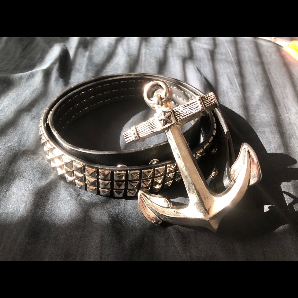 Rock rebel spike belt anchor buckle